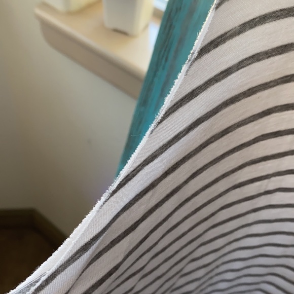 🖤🤍PST Tank 🤍🖤 - Picture 4 of 8